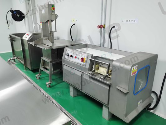 I negozi di alimenti e bevande devono avere una macchina per tagliare la carne per la bistecca al prosciutto